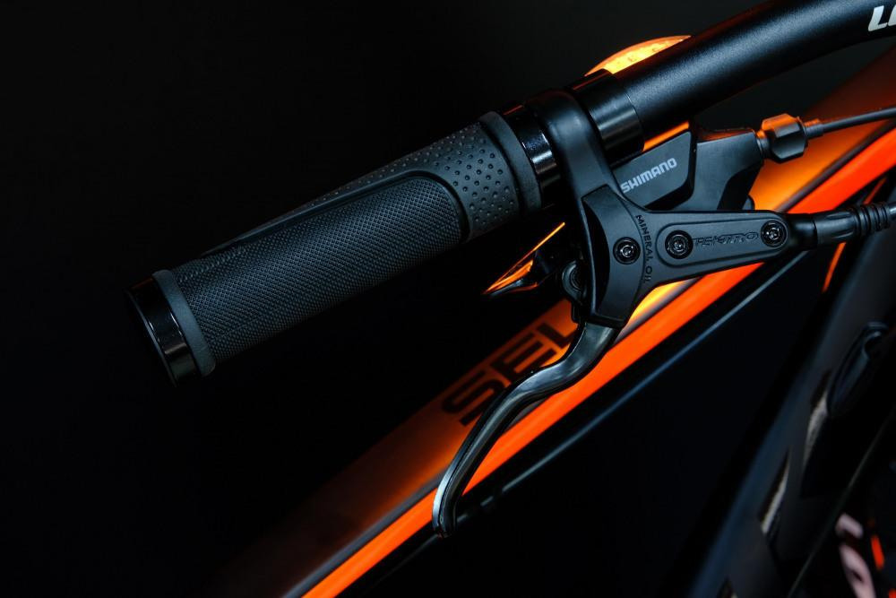 Lorak Sel 9150 Матовый Чёрный/Оранжевый 19р (на рост 171-182)